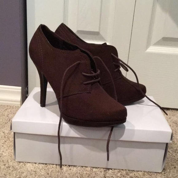 X-Appeal Derby brown ankle booties - Picture 1 of 6